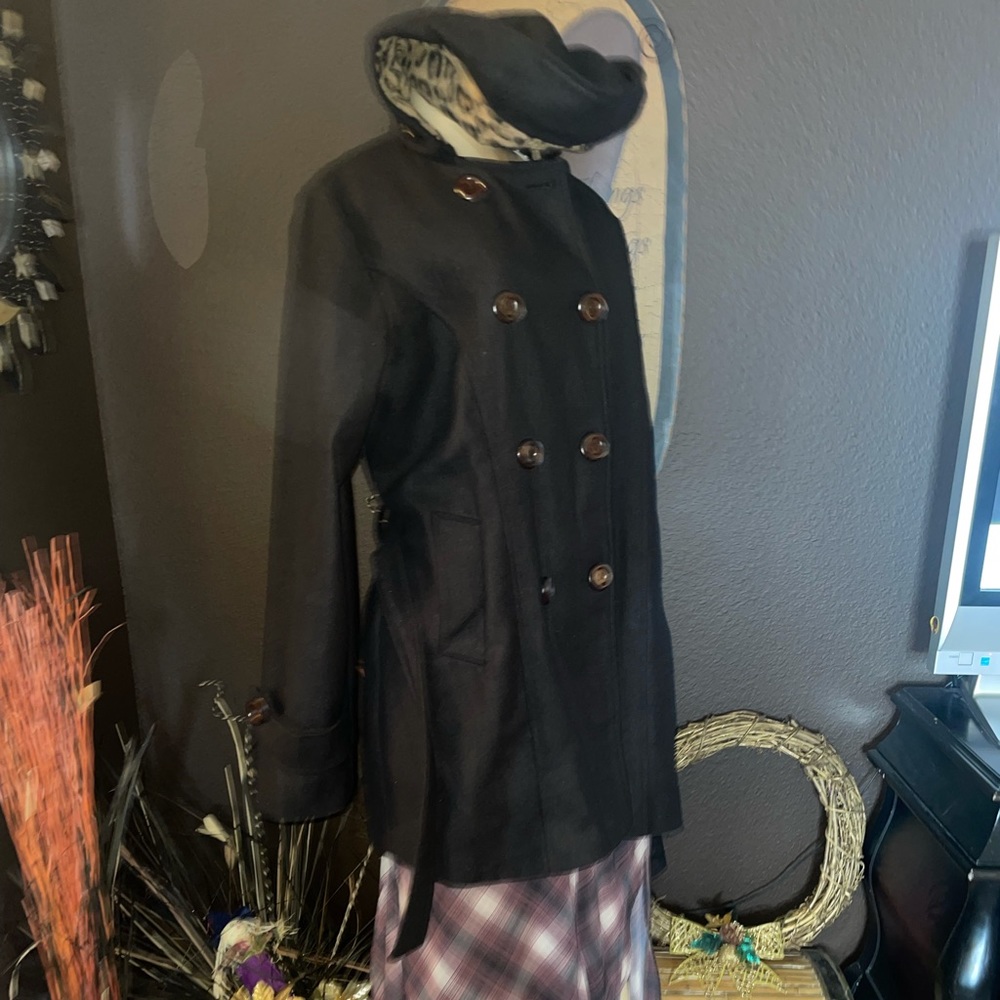 GUC L Ruby Rose Wool Coat - Picture 2 of 11